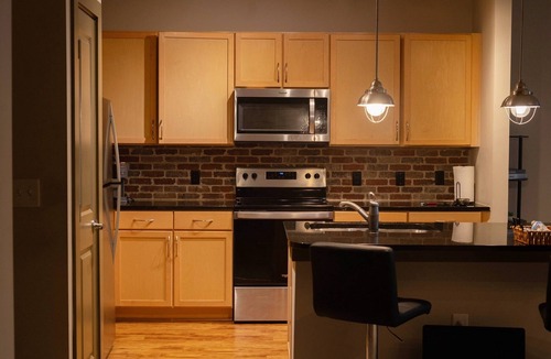 Westside Apartment | NEW Stylish Stay for Two