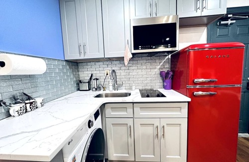 Graduate Hospital Apartment | New! Suite nearby Rittenhouse Square
