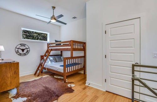 Govalle House | NEW Summer Rates, DT + Airport Mins Away!