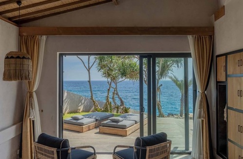 Mushroom Bay Villa | New Sunset Ultimate Oceanfront Villa - 5BD