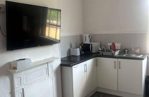 Smethwick Apartment | New Talbot Guest House