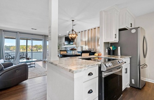 Rockwell Condo | NEW! The Boaty Hole - Boat Slip Included!