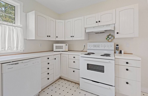 Old Town Historic District Cottage | NEW! The Cedar House - Steps from Queen Street