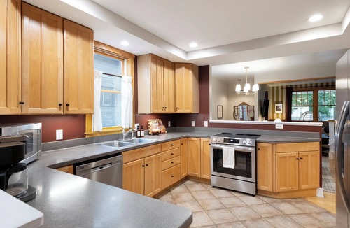 Minneapolis House | NEW! The Gopher House! Minutes to Campus & Downtown w/Gym, Sauna, & Game Room