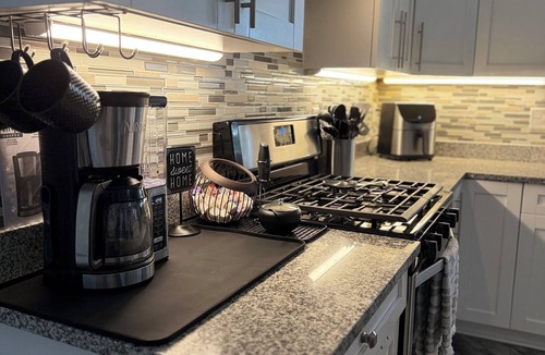 Reisterstown House | NEW. The Lux Retreat!