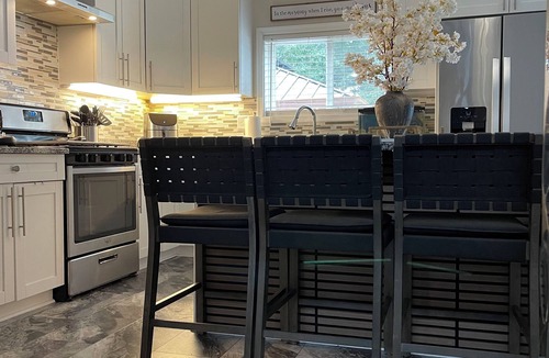 Reisterstown House | NEW. The Lux Retreat!