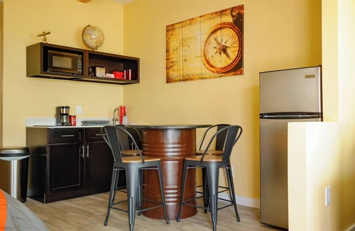 North Beach Apartment | NEW! The Shipwreck Studio