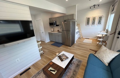 Front Royal Apartment | New - The Skyline Flat