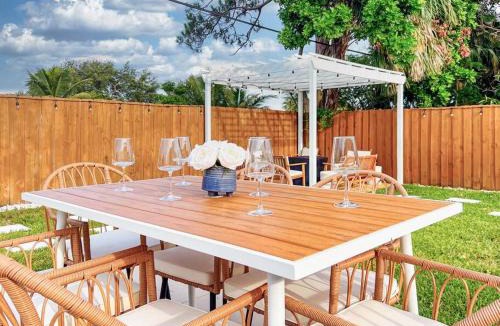 Jupiter House | *NEW* The Surf Shack Jupiter!