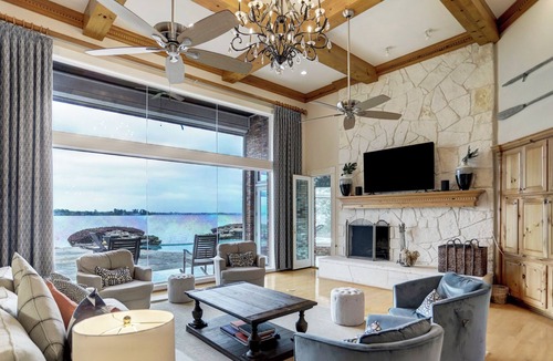Montgomery Villa | NEW! The Sweet Breeze: Lakefront Luxury for 20 Guests!