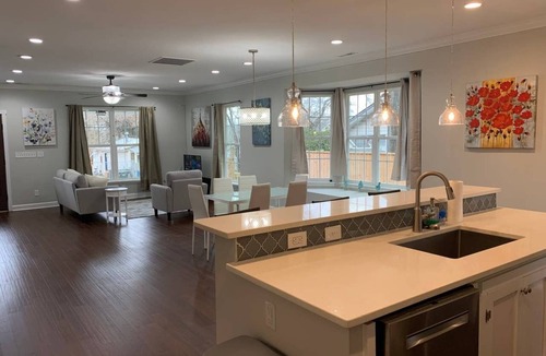 East Durham House | NEW "TheCraftsman" in Downtown Durham near DUKE!