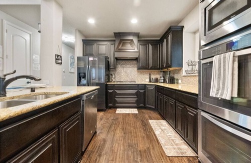 Tarrant County House | New to Vrbo - Family Escape w/Basketball,Ping-Pong,MediaRm+More!