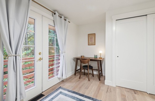 Bainbridge Island House | NEW! Tranquil Waterfront Escape with Harbor Views