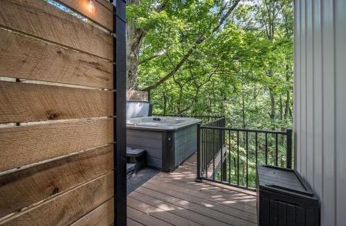 Treloar Ski Chalet | NEW - Treehouse - Dogwood