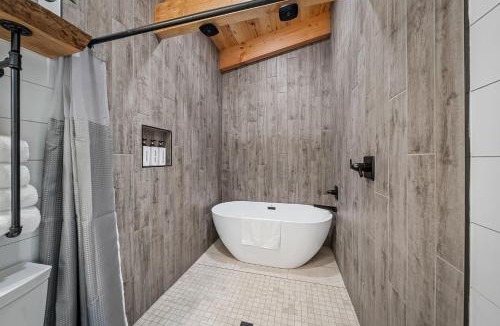 Treloar House | NEW - Treehouse - Twilight