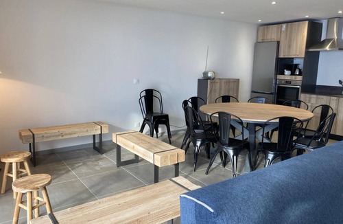 Albiez-le-Vieux Apartment | New ☆ Triplex | Near Slopes | Balcony & View