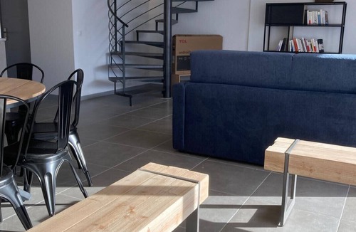 Albiez-le-Vieux Apartment | New ☆ Triplex | Near Slopes | Balcony & View