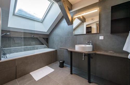 Albiez-le-Vieux Apartment | New Triplex Near Slopes Balcony & View