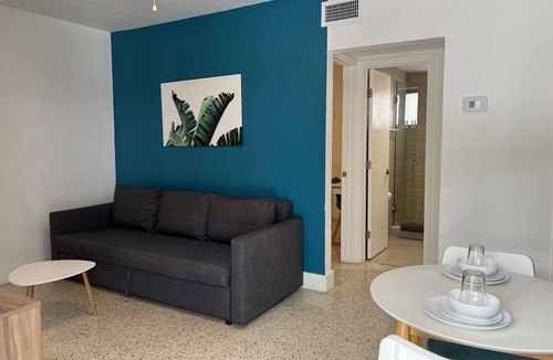 The Roads Apartment | ✨ New Two Bedroom plus Free Parking