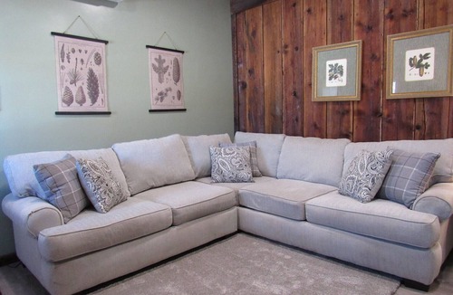 Crouch Apartment | New Two Bedroom Suite in Historic Downtown Crouch