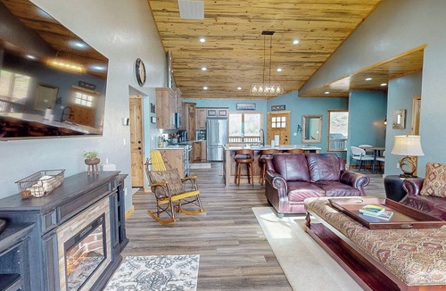 Joseph House | New two-story tranquil lakeview home on Wallowa Lake. Pet-friendly with new appliances, modern furniture, and stunning views. Perfect getaway!