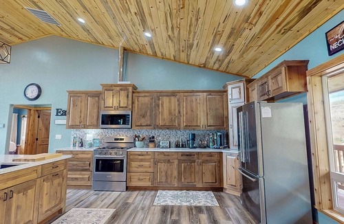Joseph House | New two-story tranquil lakeview home on Wallowa Lake. Pet-friendly with new appliances, modern furniture, and stunning views. Perfect getaway!