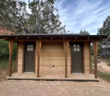 Orderville House | NEW! Unique Modern Glamping Chalet #3