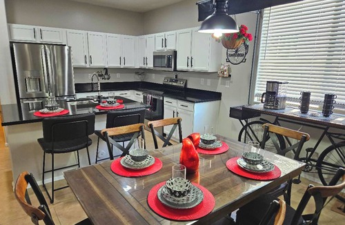 Centerra House | NEW! UNIQUE Sweet Dreams Retreat!A revolving Dream Sequence Rental!5BD/3 FullBTH