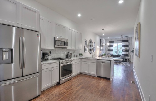 Hillsboro West End House | New Upgrades! Hillsboro Village, Walkable, Private Rooftop, Family Friendly!