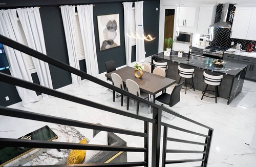 OST - South Union House | NEW Upscale home by stadium, med center, downtown Houston Texas