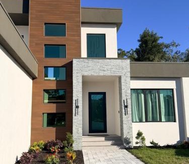 Downtown House | New Upscale & Modern Heated Pool Home in Walkable Downtown!