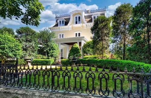 Lancaster House | New! Victorian Mansion Downtown