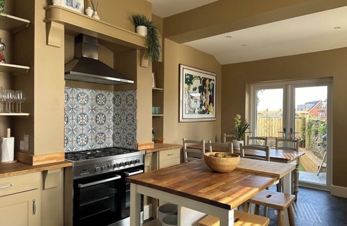 Frome House | NEW Victorian Residence - sleeps 12