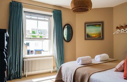 Frome House | NEW Victorian Residence - sleeps 12