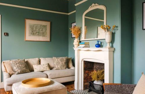 Frome House | NEW Victorian Residence - sleeps 12