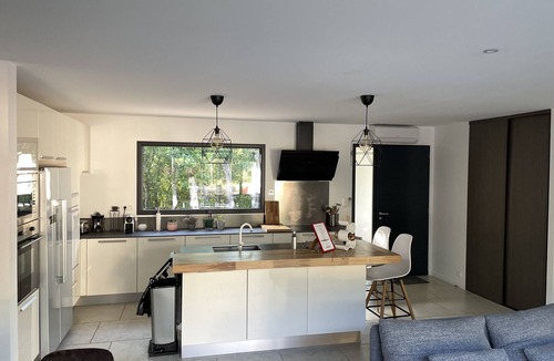 Labastide-de-Virac Villa | New villa 8 to 10 people, private heated pool