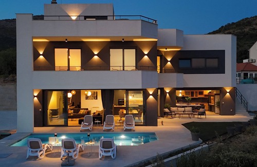 Lozica Villa | New, villa Bond Dubrovnik, beautiful sea view near beach with heated pool