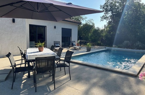 Saint-Andre-de-Cruzieres House | New villa with swimming pool, in a quiet area surrounded by oak trees