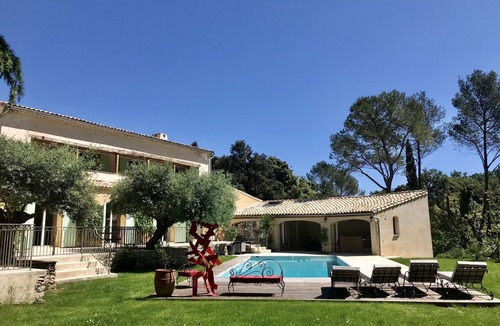 Assas House | New: Villa, Heated swimming pool between pine forest and olive trees.
