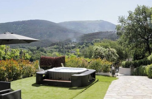 Santa Maria del Giudice House | NEW VILLA Jacuzzi WIFI BBQ parking + RoomCinemaGame