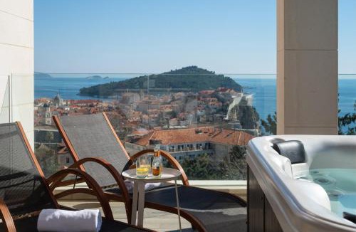 Pile Villa | New! Villa Vita Adele pool sauna jacuzzi sea view