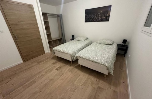 Ruffey-les-Echirey House | New villa with pool