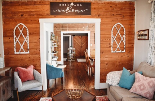 Schulenburg House | NEW! Vintage cozy 1940’s updated, 2bd/2ba