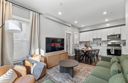 East Somerville House | NEW, Walk to Train, near Harvard+MIT, Free Parking