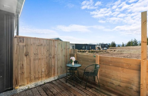 Tekapo Apartment | New warm 1 bedroom studio/2 single bed+sofa bed/unit 3