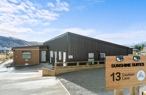 Tekapo Apartment | New warm 1 bedroom studio/2 single bed+sofa bed/unit 3