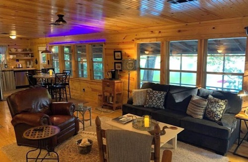Pleasure Point Cottage | New! Water front lake cabin: totally updated with a private mountain lodge vibe!