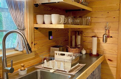 Pleasure Point Cottage | New! Water front lake cabin: totally updated with a private mountain lodge vibe!