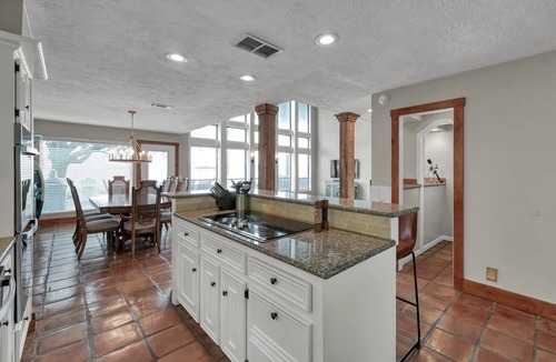 Walden on Lake Conroe House | NEW Waterfront | 5BR | Balcony Views | Swim & Fish | Ping Pong & Games | Lake Conroe