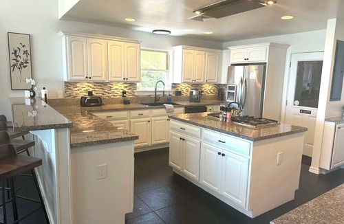 Lake Lorraine House | NEW Waterfront Escape - Easy Check-In/GYM/EV Charger!